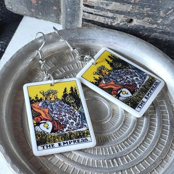 Mystical Tarot Card The Empress Oracle Archetype Lightweight Earrings - Picture 3 of 6